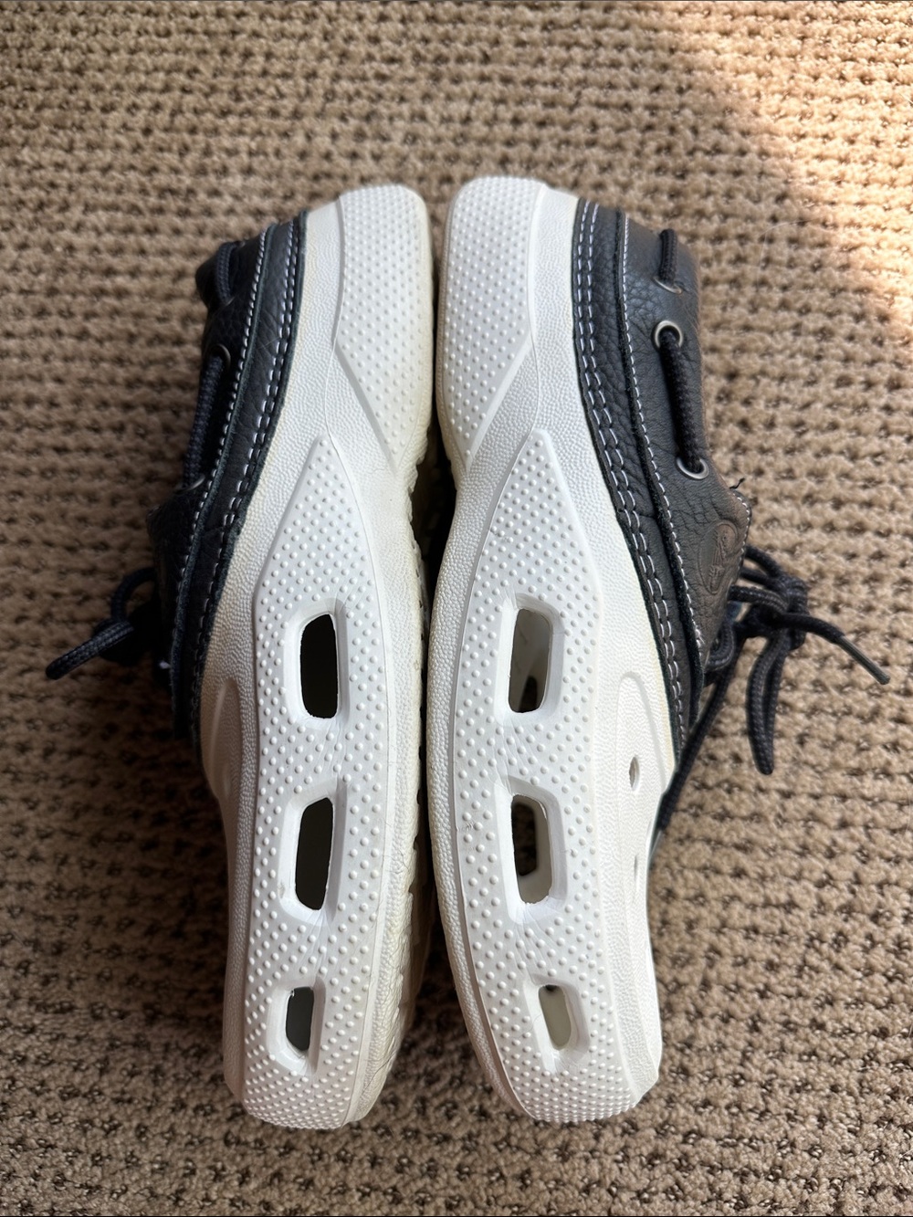Men’s Islander Crocs size 10 - Picture 4 of 9